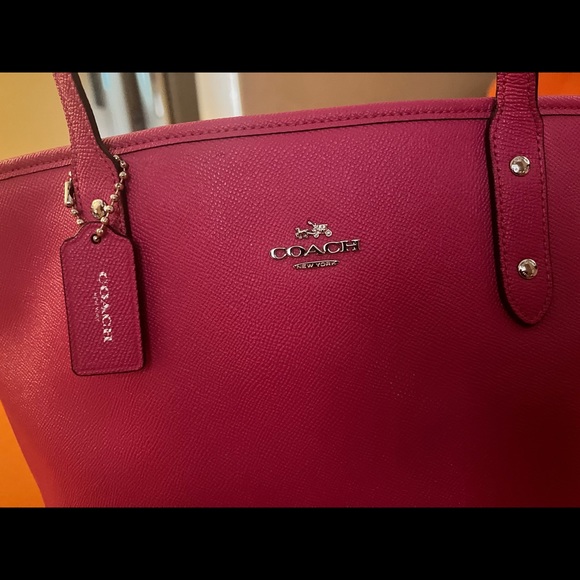 Coach tote and wallet set. Smoke free home. - Picture 6 of 9